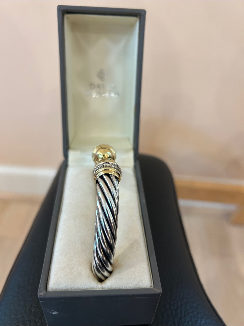 David Yurman cable diamond hinge bracelet - Picture 7 of 7
